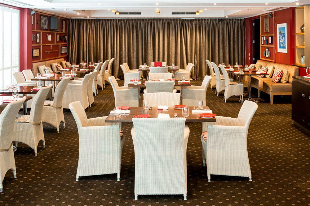Bolton Hotel Wellington Kültér fotó The restaurant