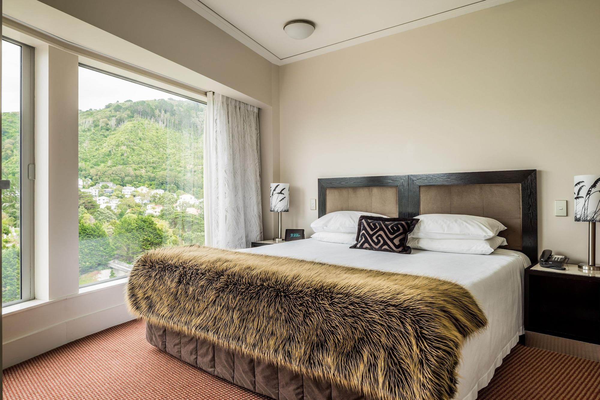 Bolton Hotel Wellington Kültér fotó A bedroom at the hotel