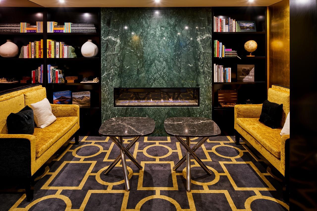 Bolton Hotel Wellington Kültér fotó The Library at The Ivy