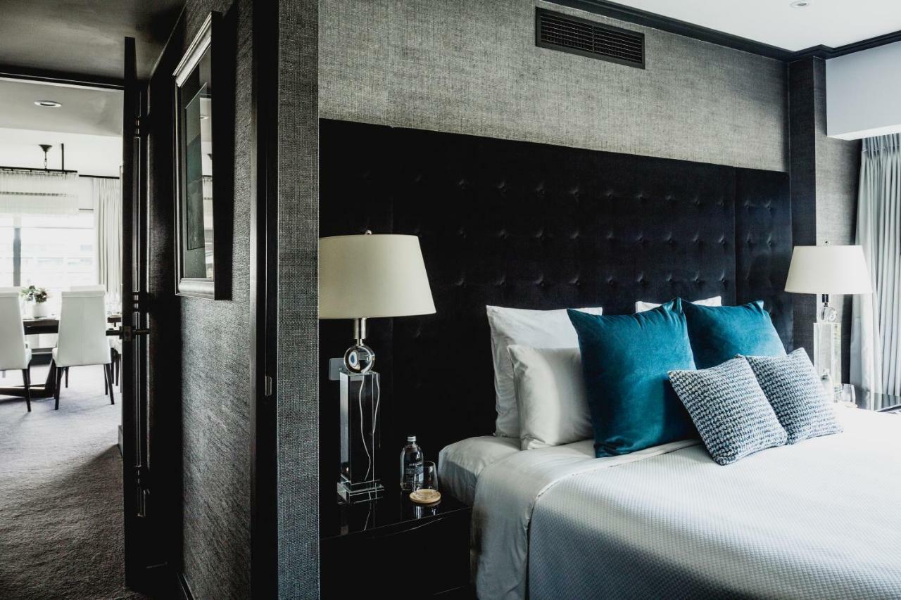 Bolton Hotel Wellington Kültér fotó A bedroom at the hotel